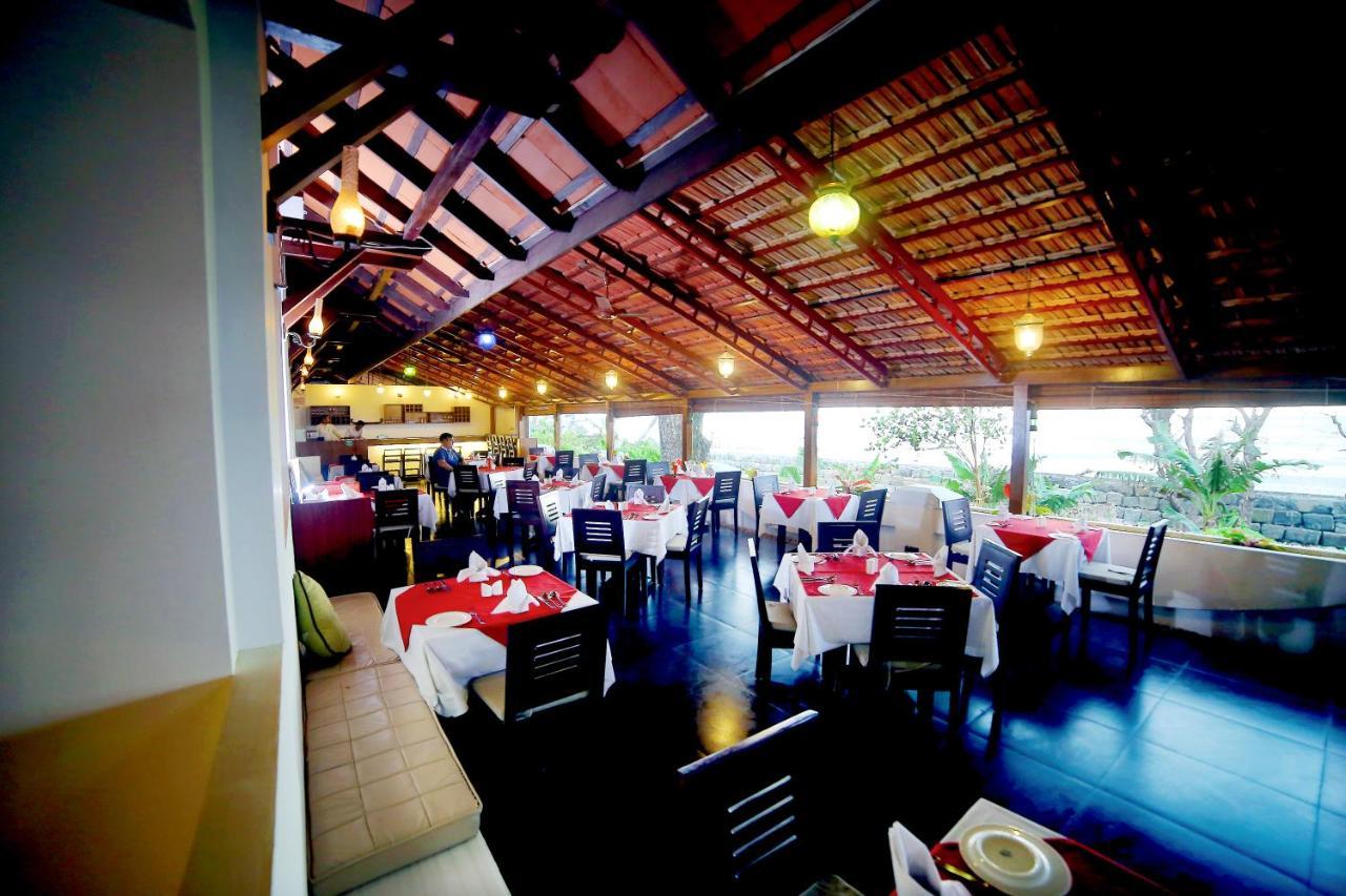 Old Lighthouse Bristow Hotel Kochi Exterior foto