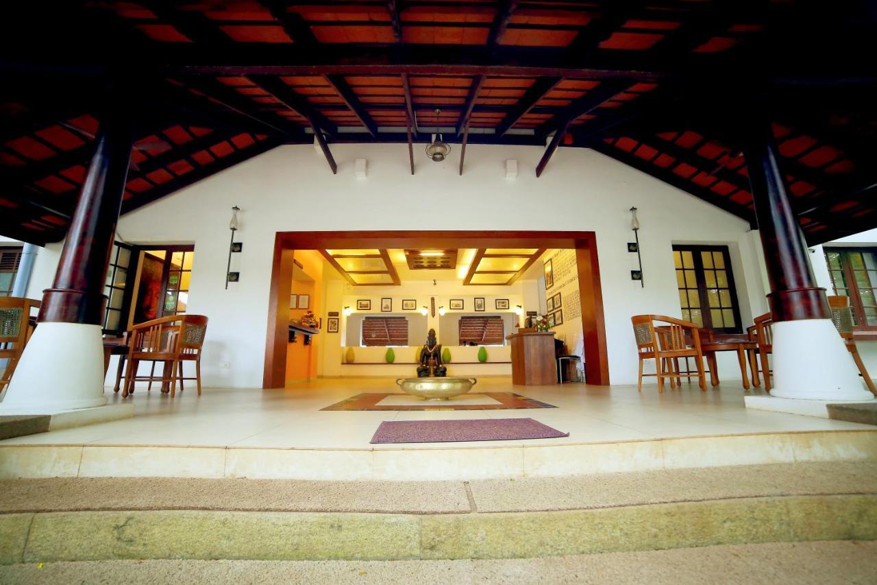 Old Lighthouse Bristow Hotel Kochi Exterior foto